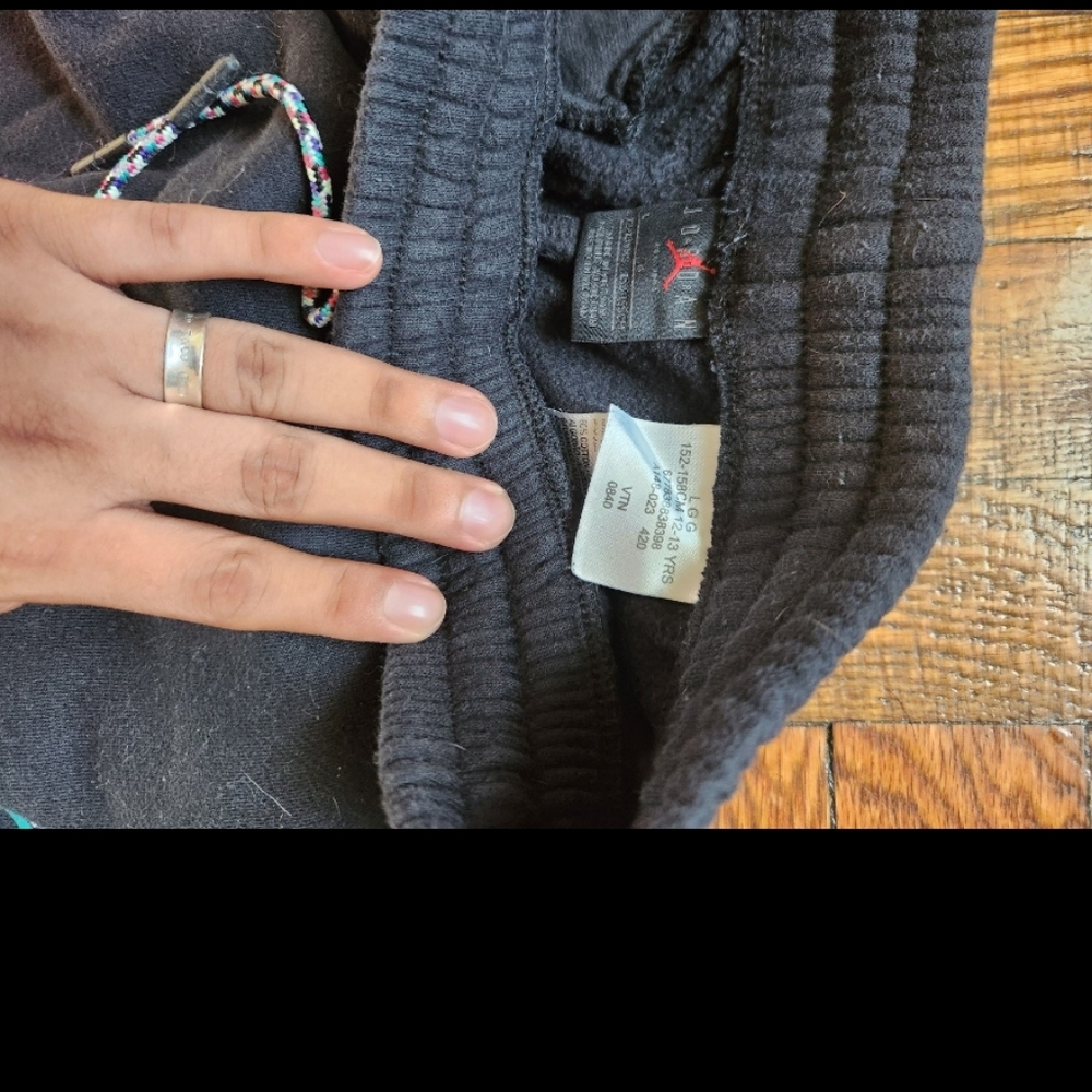 Jordan Sweats - Picture 3 of 11